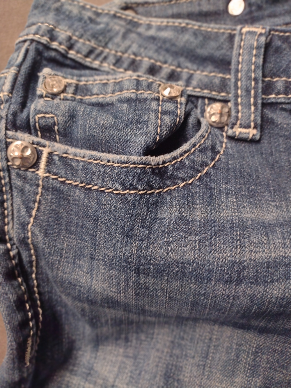 Miss Me 29/30 Buckle JE5351B2R Blue Boot Cut  Embellished Distressed Jeans - Picture 8 of 16